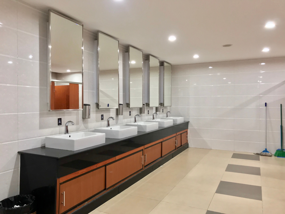 Commercial-Faucet-Fixtures