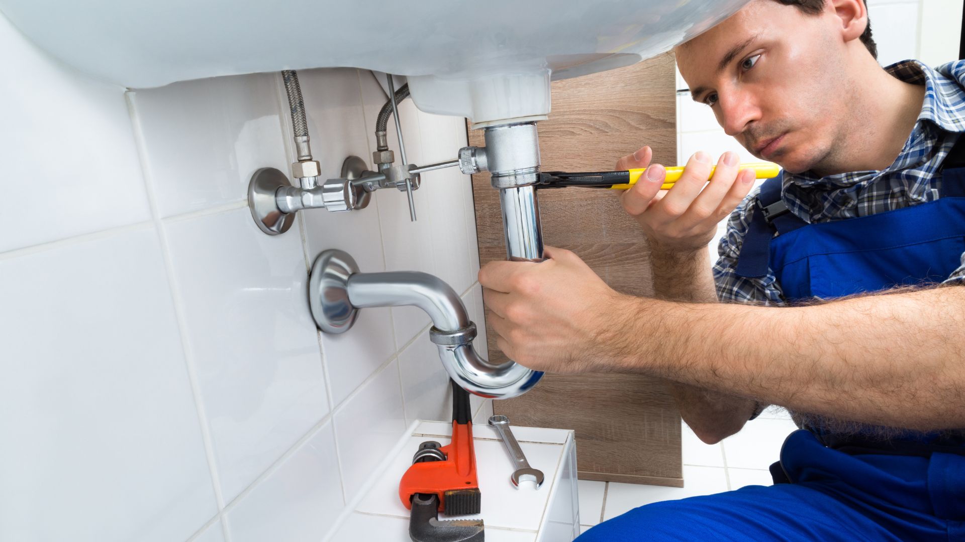Reasons to Choose CAN Plumbing & Drainage for Your Plumbing Needs in the Vicinity of Mississauga, Ontario, with Expert Plumbers.