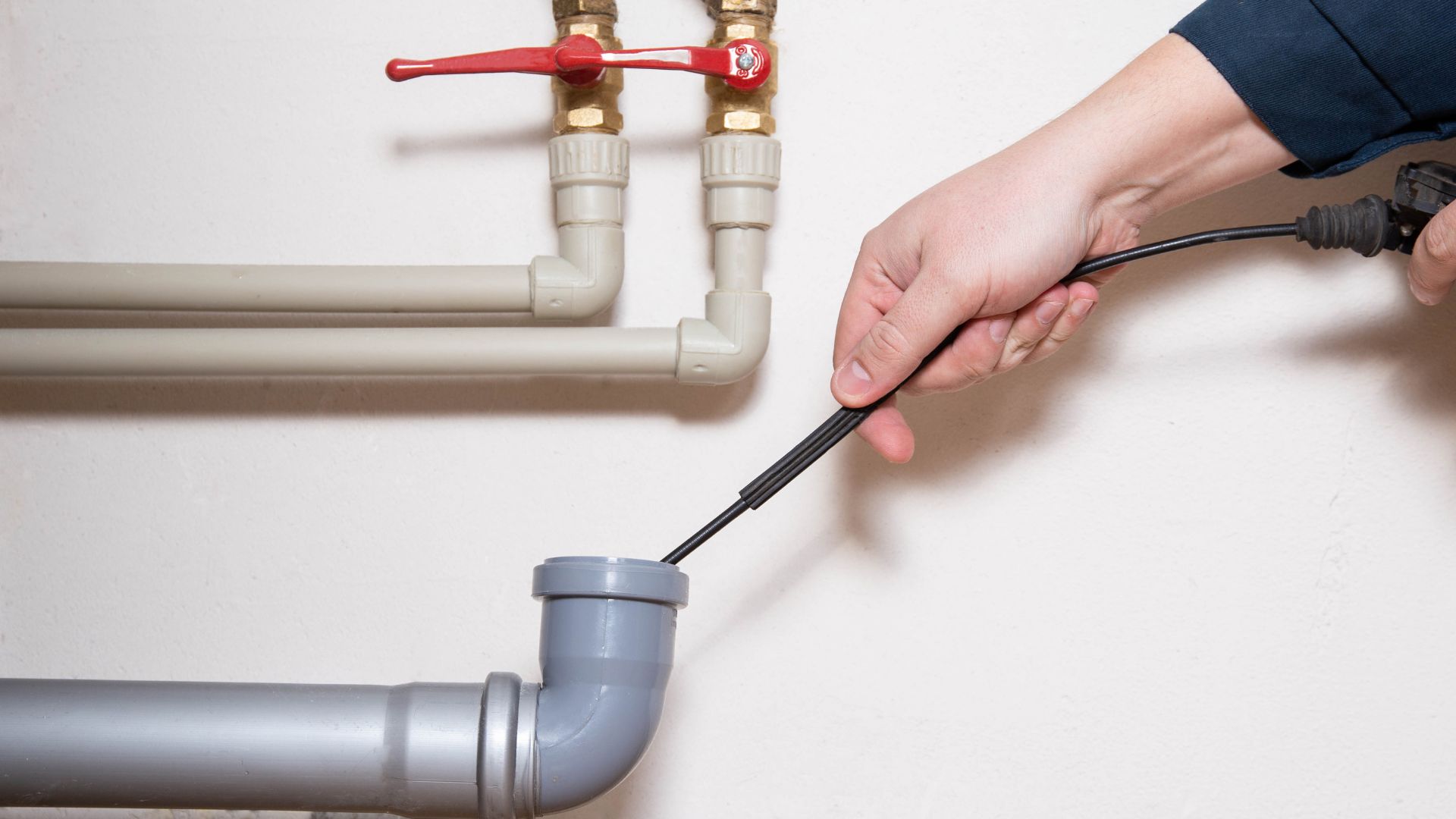 Advantages of Drain Cleaning Services, Especially for Plumbers Handling Backup Cleanup.