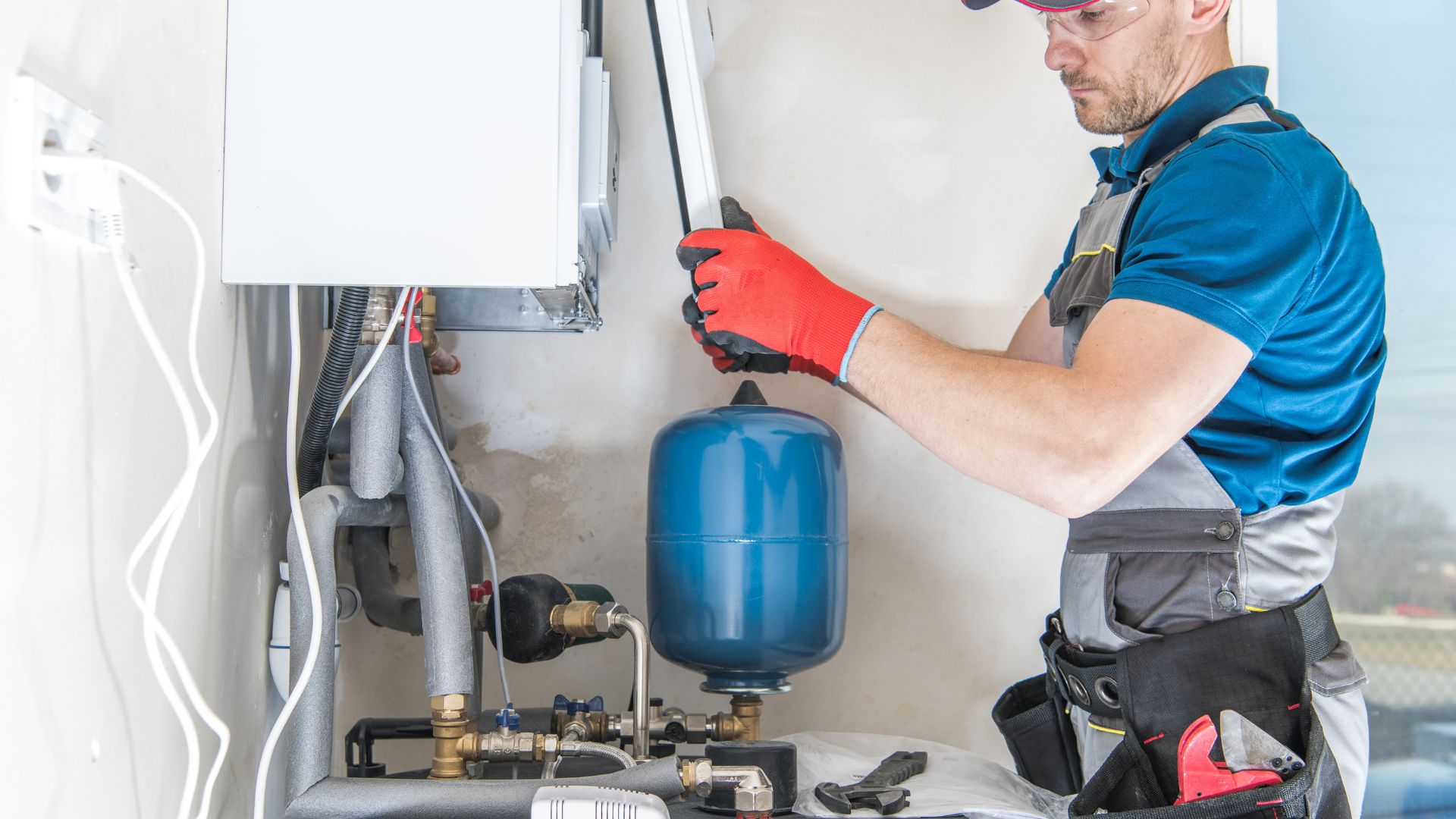 Factors to Evaluate Before Installing a Water Heater, According to Expert Plumbers