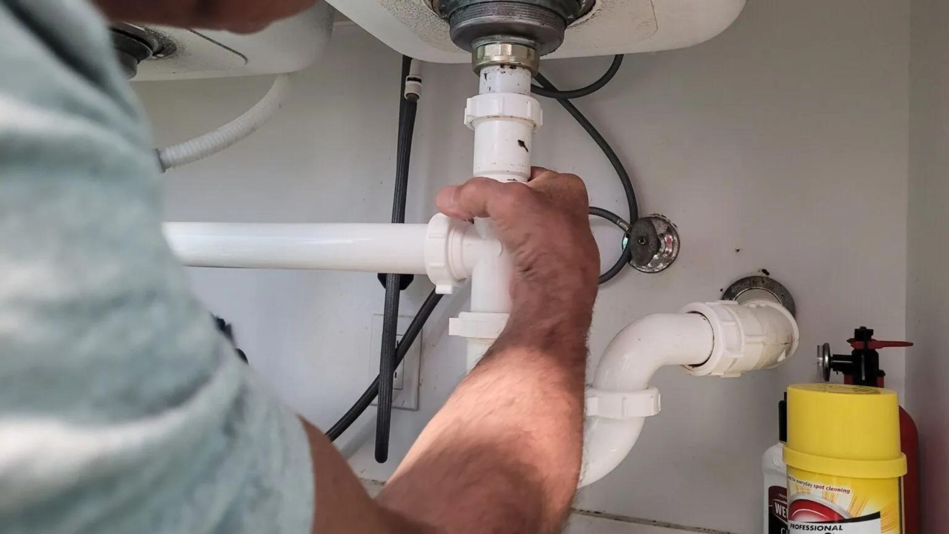 Plumbers Specializing in Sealing Cracks and Leaks