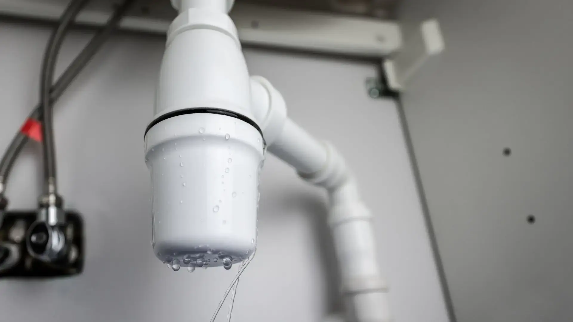 What Problems Can Arise from a Clogged Drain? 8 Drains Slow Drainage and Backup Solutions for Plumbers