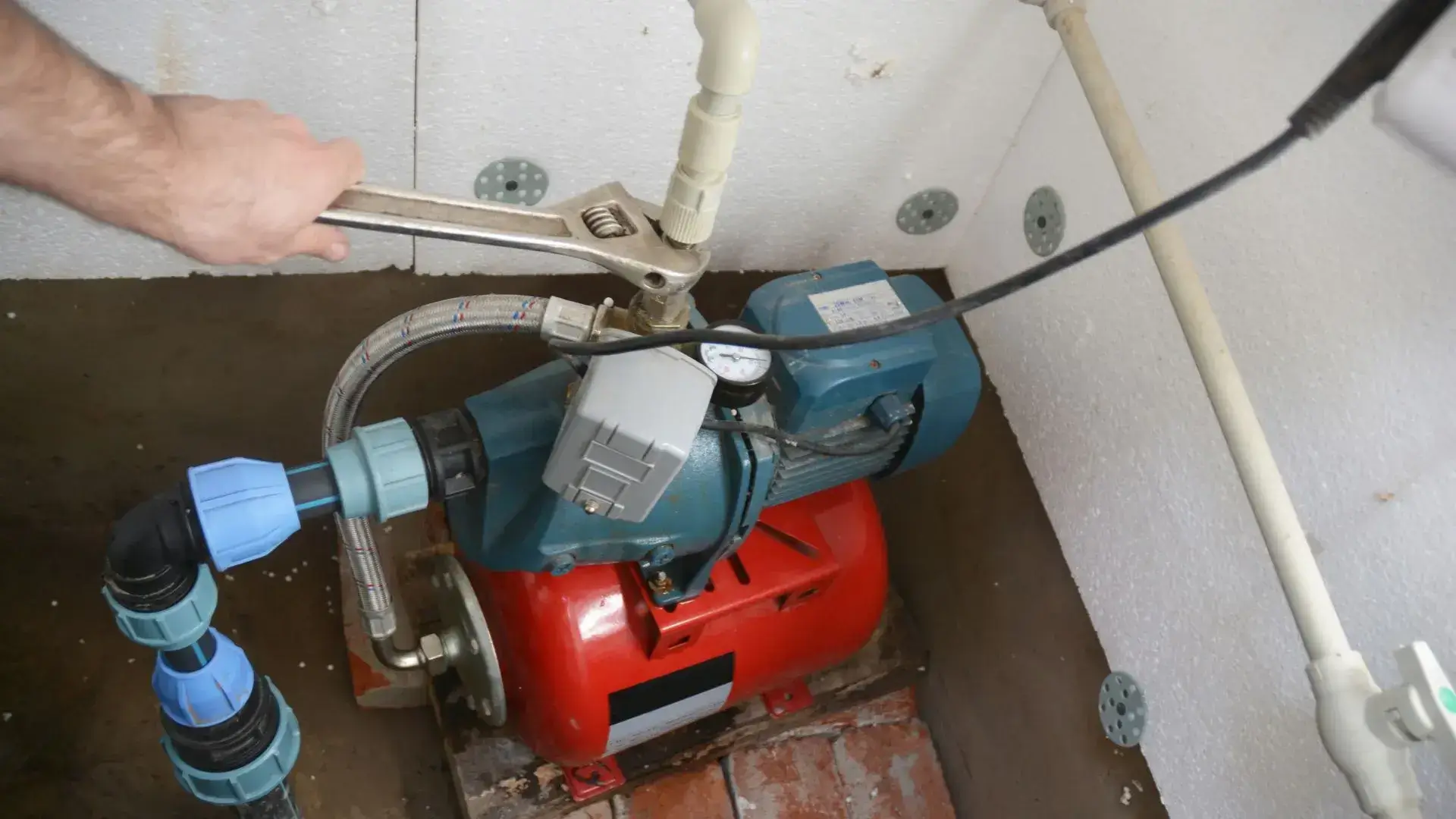 Common Mistakes With Your Sump Pump 8 Sump Pump Failure to Maintain Sump Pump with Battery Backup plumbers perspective