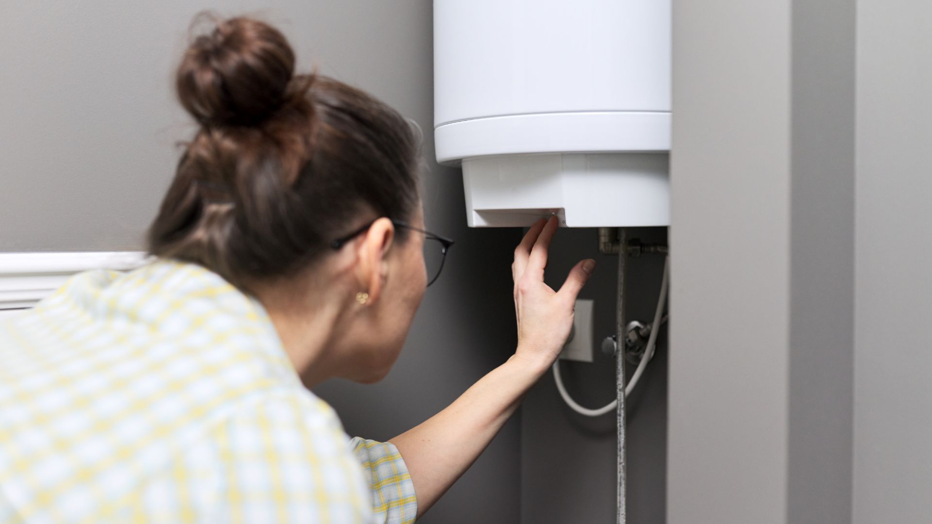 Tailored comfort provided by water heaters personalized to your needs, with assistance from plumbers.