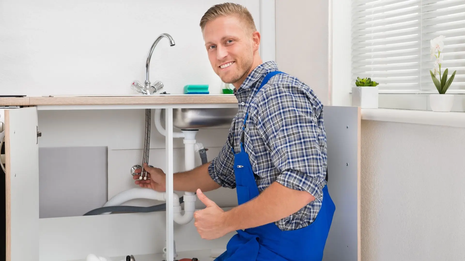 Contact CAN Plumbing and Drainage for Your Kitchen Faucet Needs